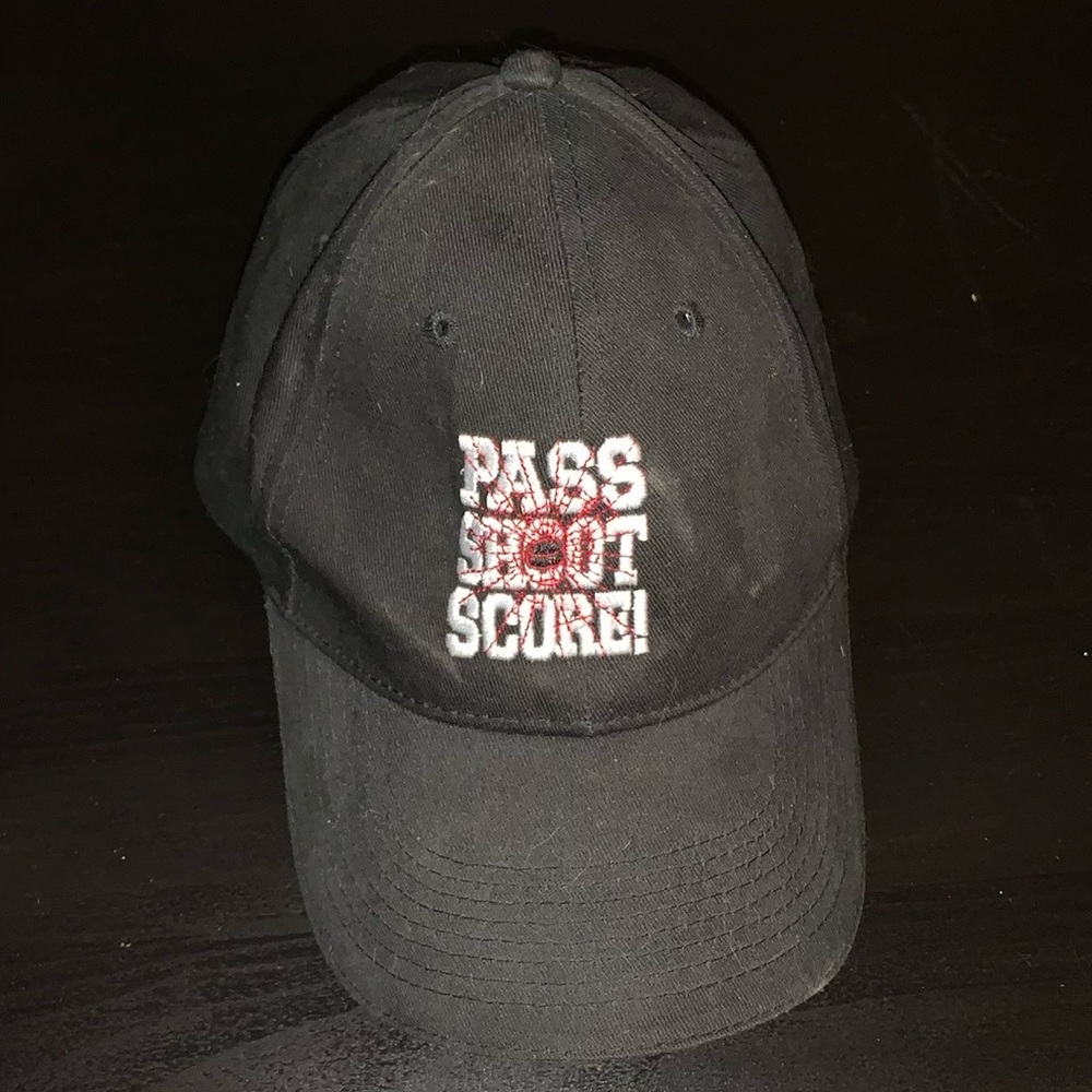 PASS SHOOT SCORE A GREAT DEAL! TAKE A LOOK AT MY CLOSET